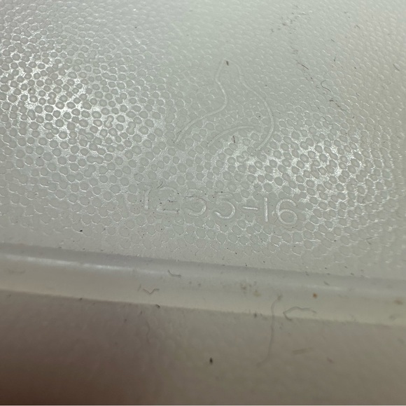 Tupperware seal cover lid replacements food storage - Picture 7 of 8